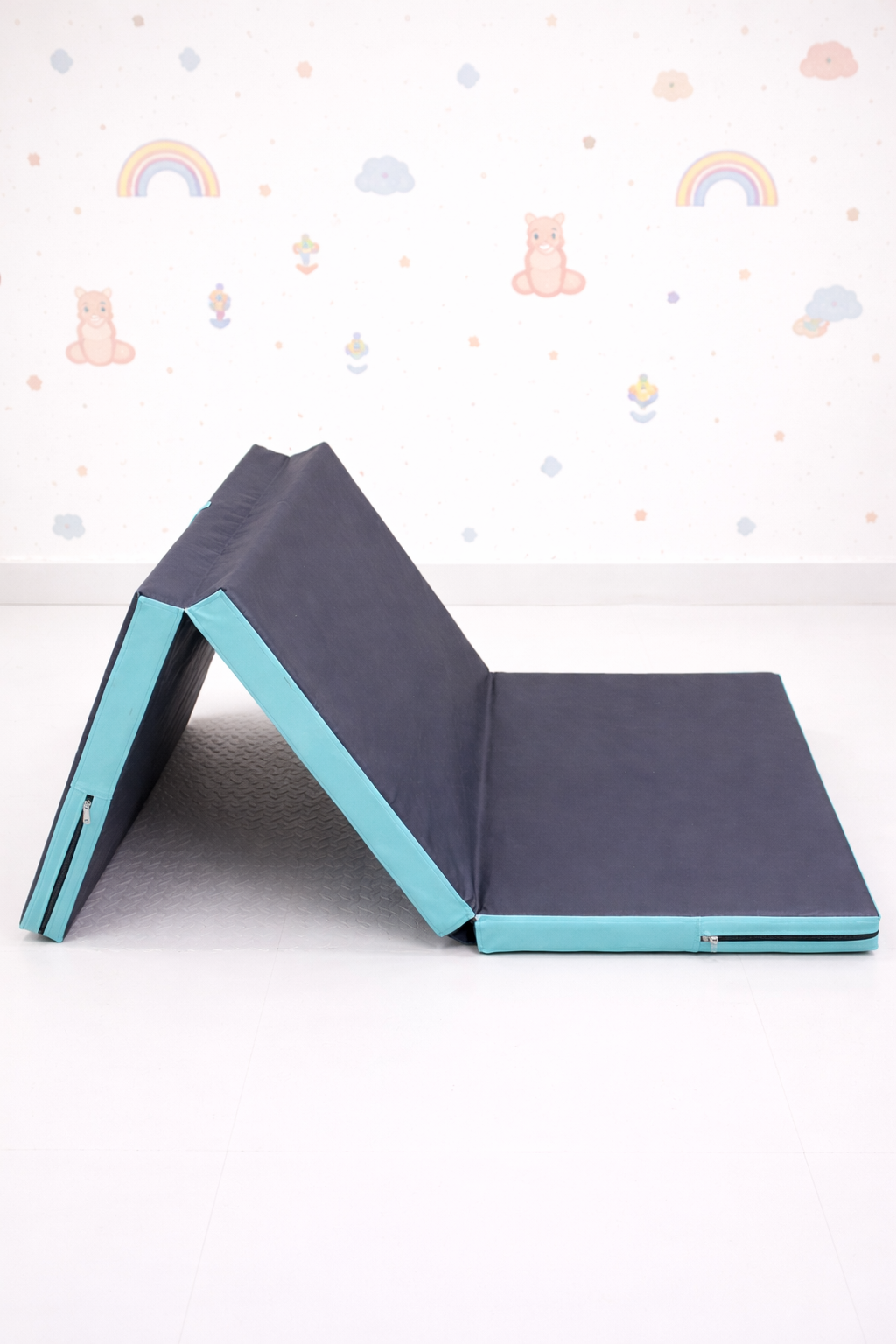 Kids indoor Crash Pad that Doubles as Sofa for lounging 2 folds
